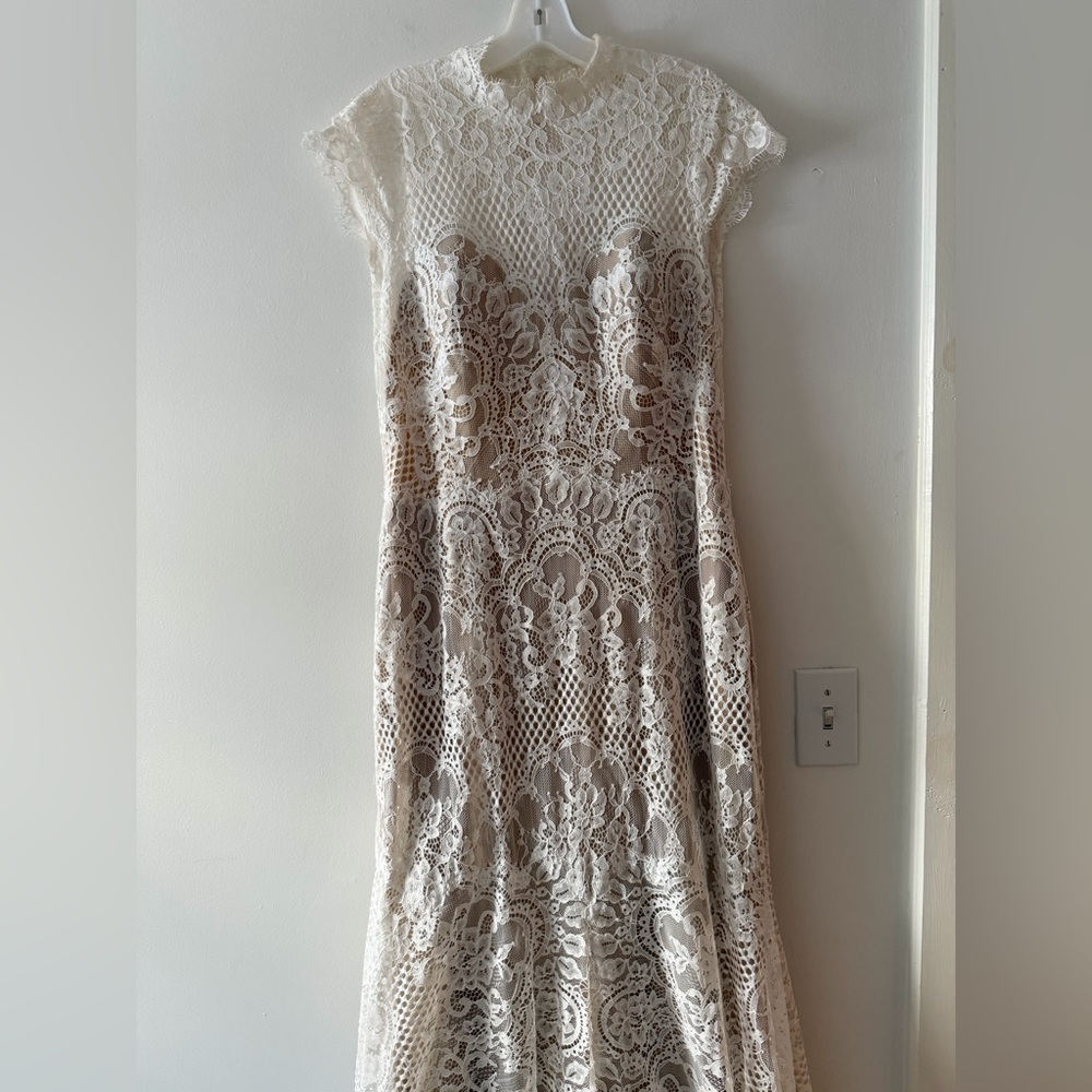 NWT W Too by Watters Locket Uma Wedding Dress in Ivory/Nude Size 14 Lace Train - Picture 5 of 16